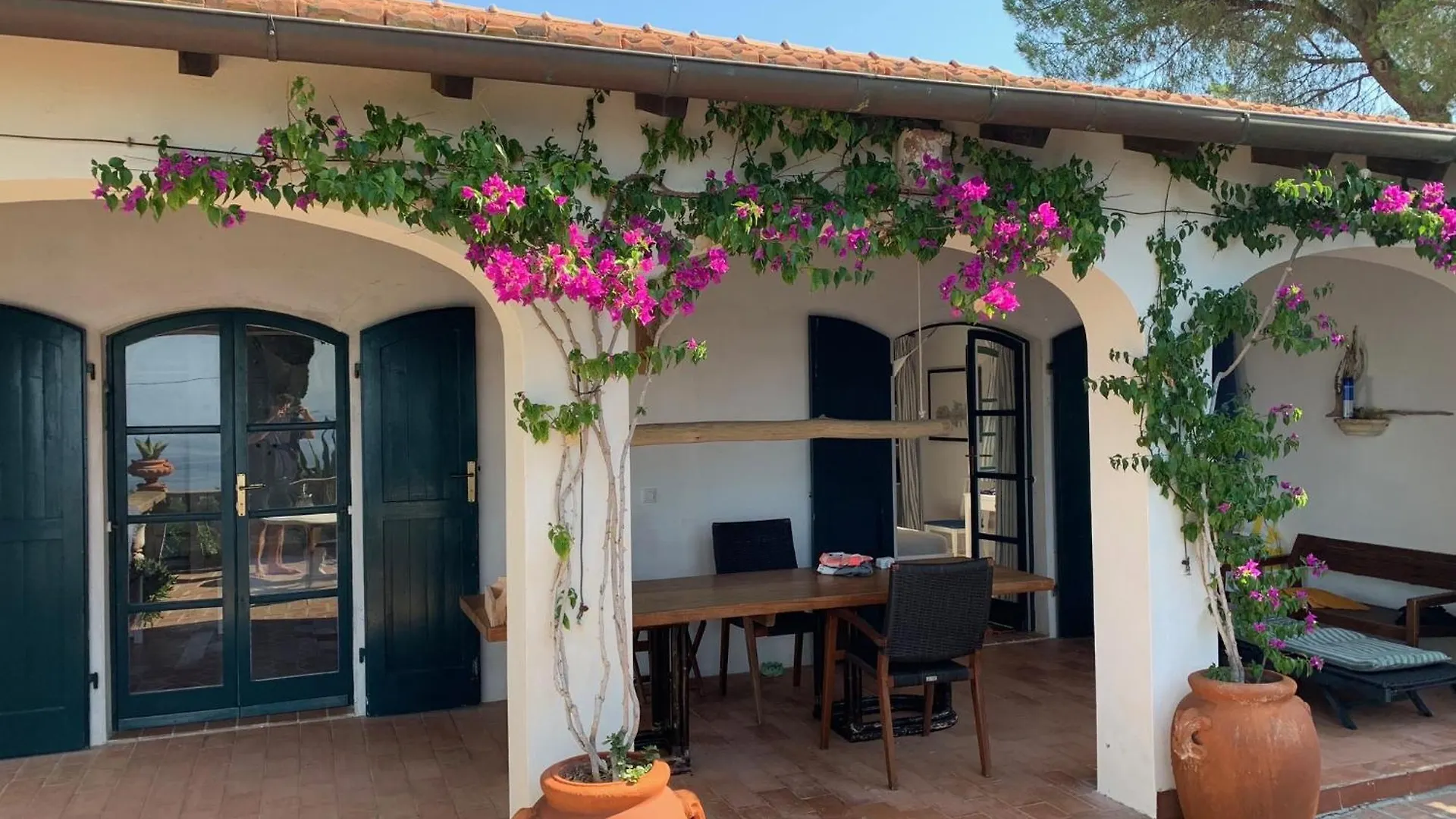 Villa Le Ginestre Di Mare Capoliveri  Italy